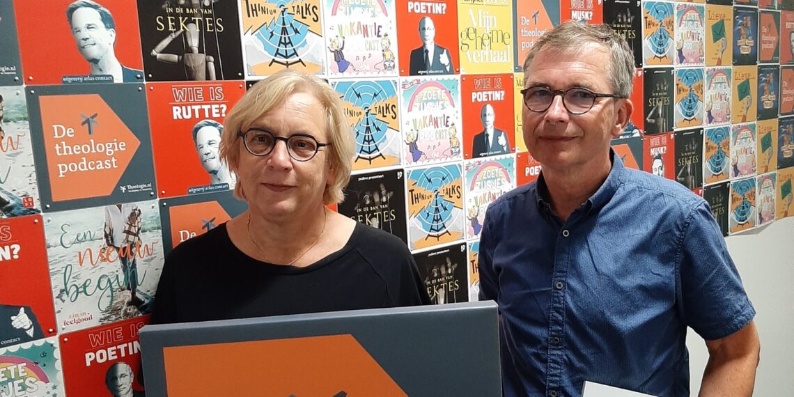 Foto met Douwe Steensma voor De theologie podcast aflevering 74