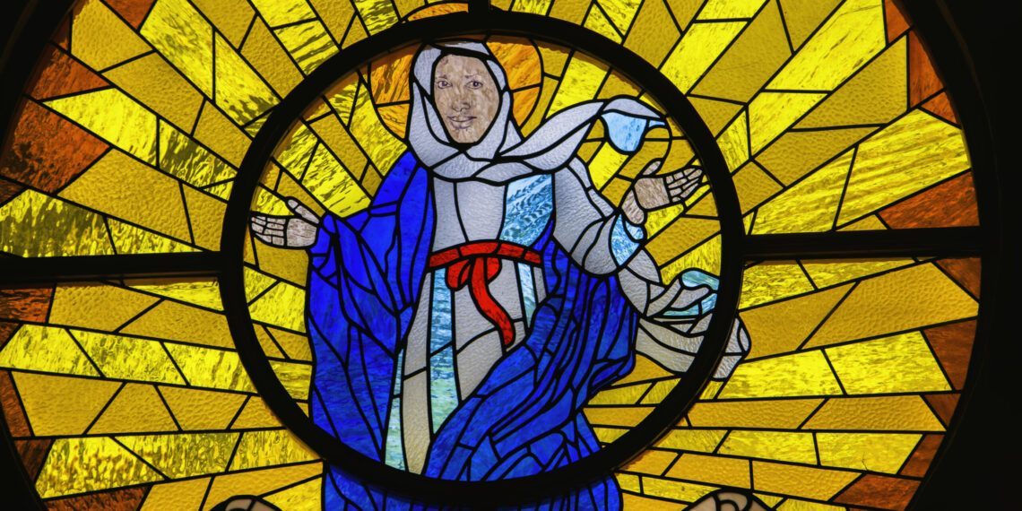 Glas in lood raam van Maria