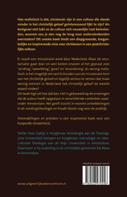 Vreemdelingen en priestersbackcover