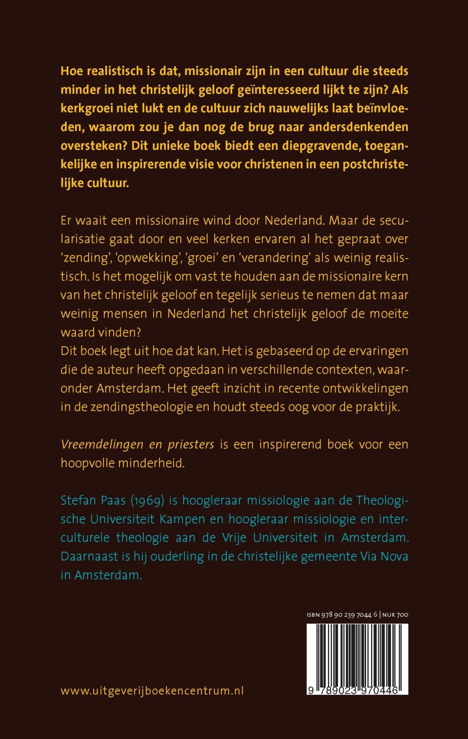 Vreemdelingen en priestersbackcover