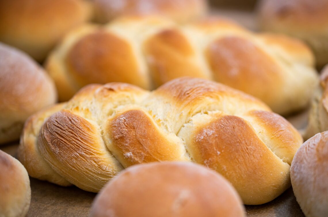 Challa, gevlochten broden