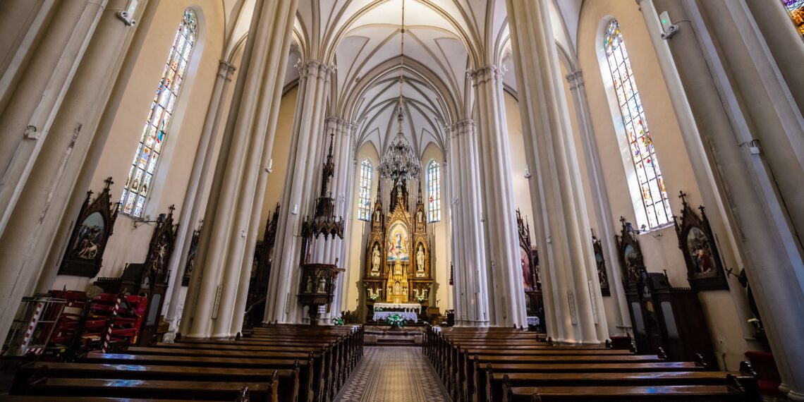 Interieur van een kathedraal
