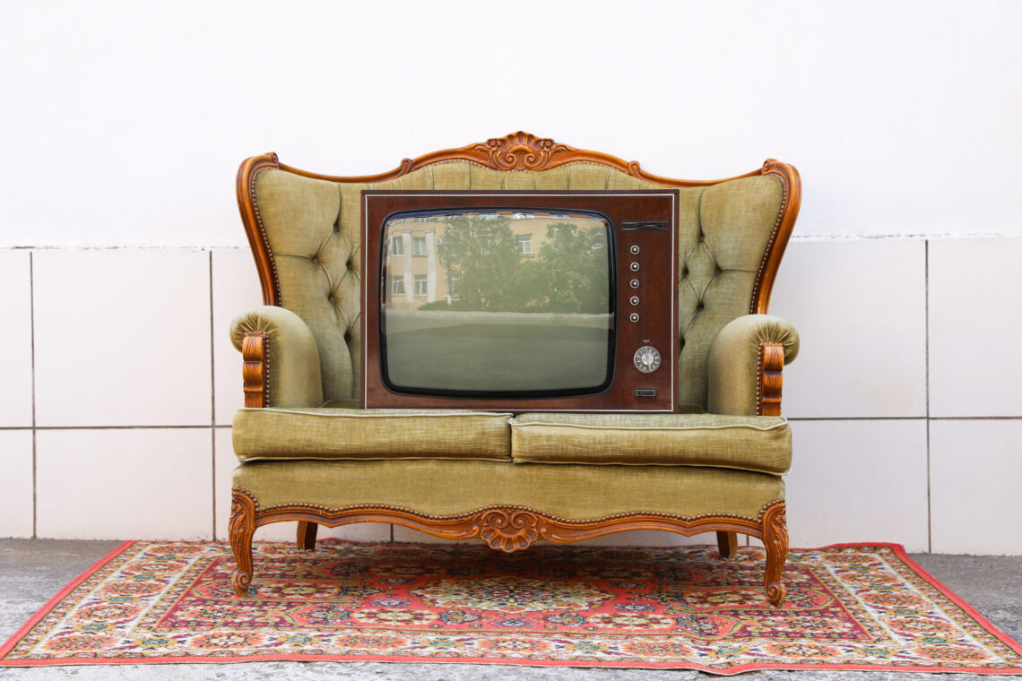 Retro TV op luie stoel